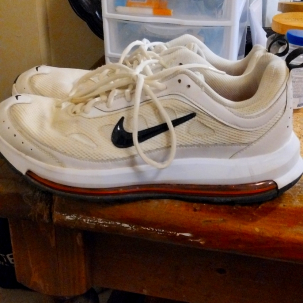 Only wore couple of times Nike air max still great condition tread not even worn